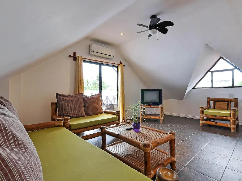 Large Condo at Nirvana Beach Resort, Boracay