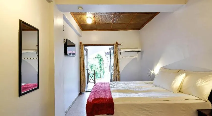 Superior Room at Nirvana Beach Resort, Boracay