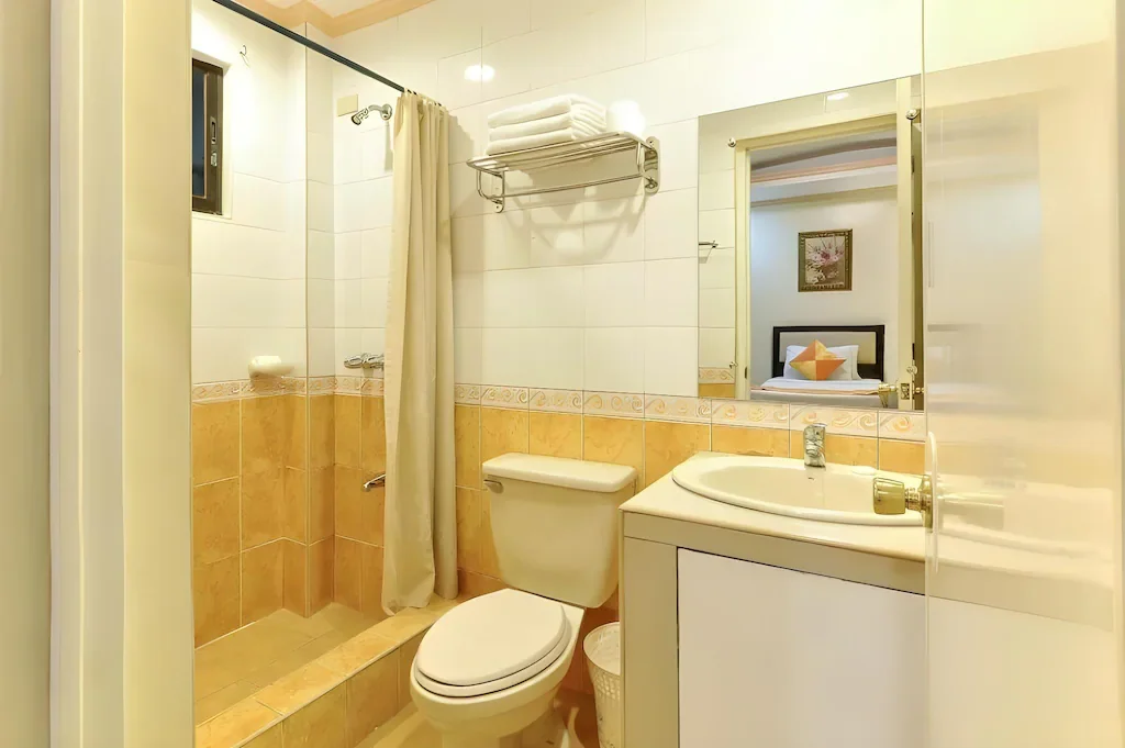 Apartelle Unit at Boracay Holiday Resort, Boracay