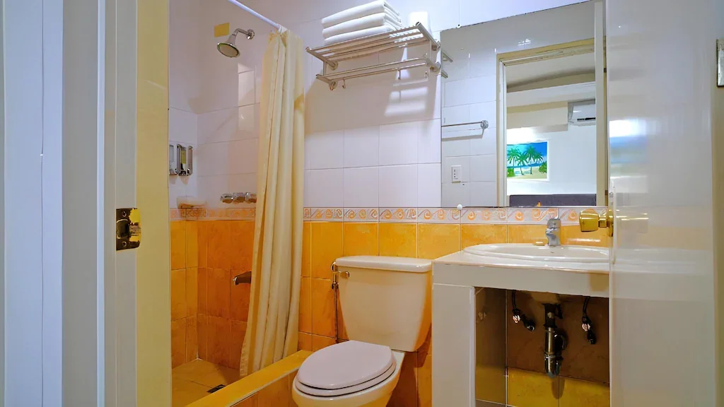 Apartelle Unit at Boracay Holiday Resort, Boracay