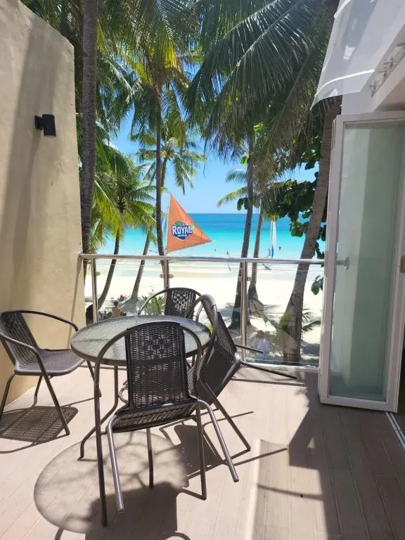 Sun Villa Beachfront Hotel, Balabag, Boracay — Photo 4