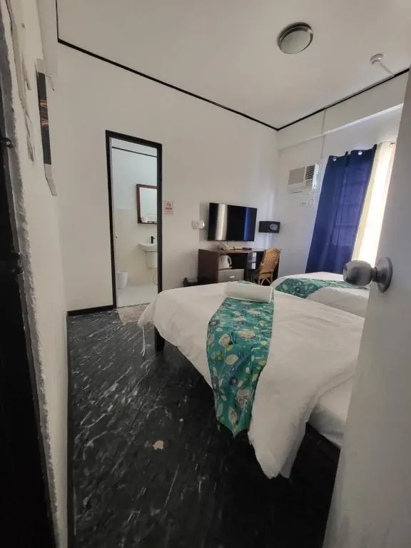 Double Room at Sun Villa Beachfront Hotel, Balabag, Boracay