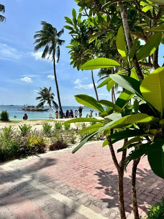 The Lazy Dog Bed & Breakfast, Balabag, Boracay — Photo 12