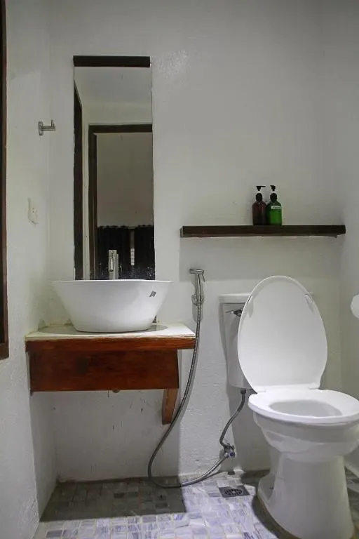 Triple Room at The Lazy Dog Bed & Breakfast, Balabag, Boracay