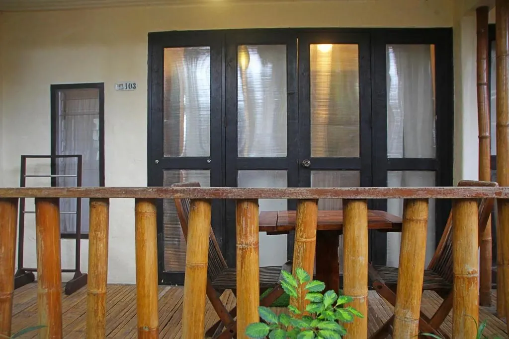 Cottage Queen at The Lazy Dog Bed & Breakfast, Balabag, Boracay