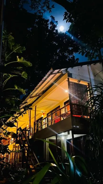 Cottage Queen at The Lazy Dog Bed & Breakfast, Balabag, Boracay
