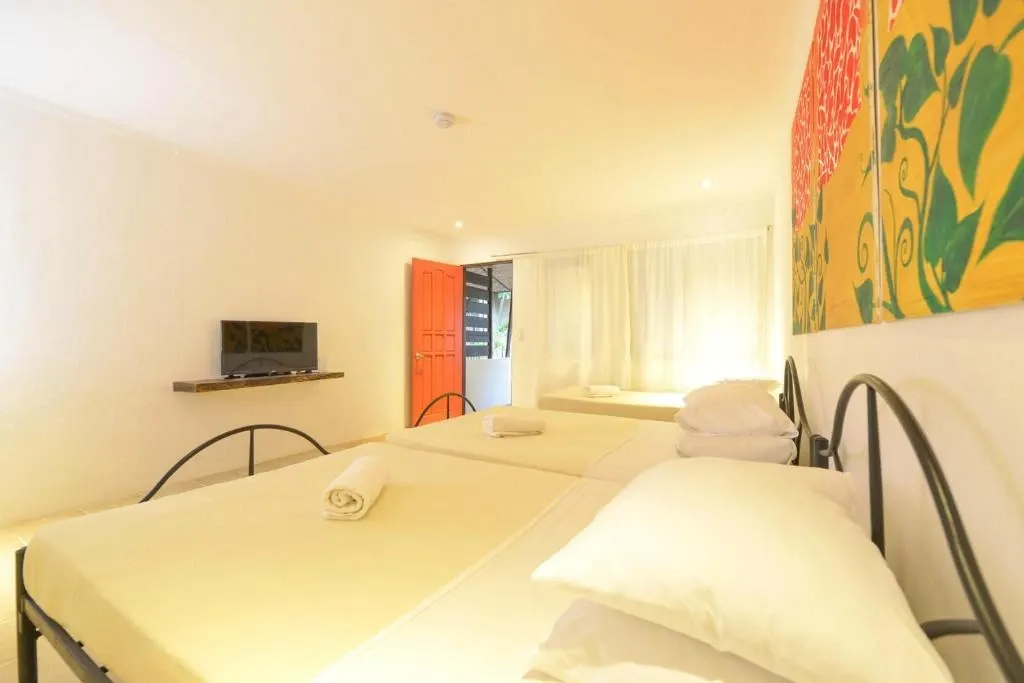 Triple Room at The Lazy Dog Bed & Breakfast, Balabag, Boracay