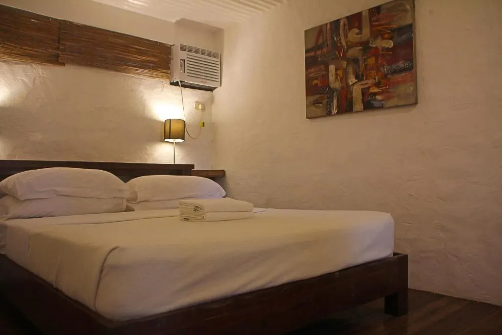 Cottage Queen at The Lazy Dog Bed & Breakfast, Balabag, Boracay