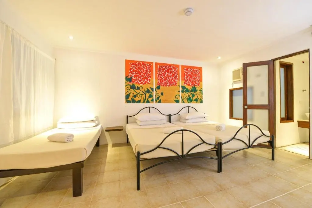 Triple Room at The Lazy Dog Bed & Breakfast, Balabag, Boracay