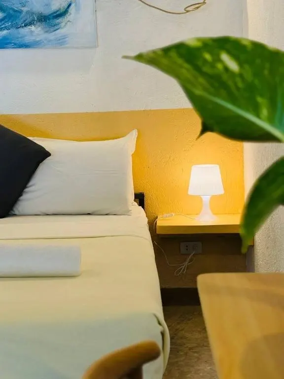 Cottage Queen at The Lazy Dog Bed & Breakfast, Balabag, Boracay