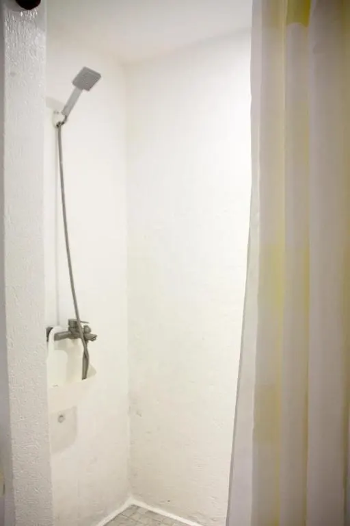 Triple Room at The Lazy Dog Bed & Breakfast, Balabag, Boracay