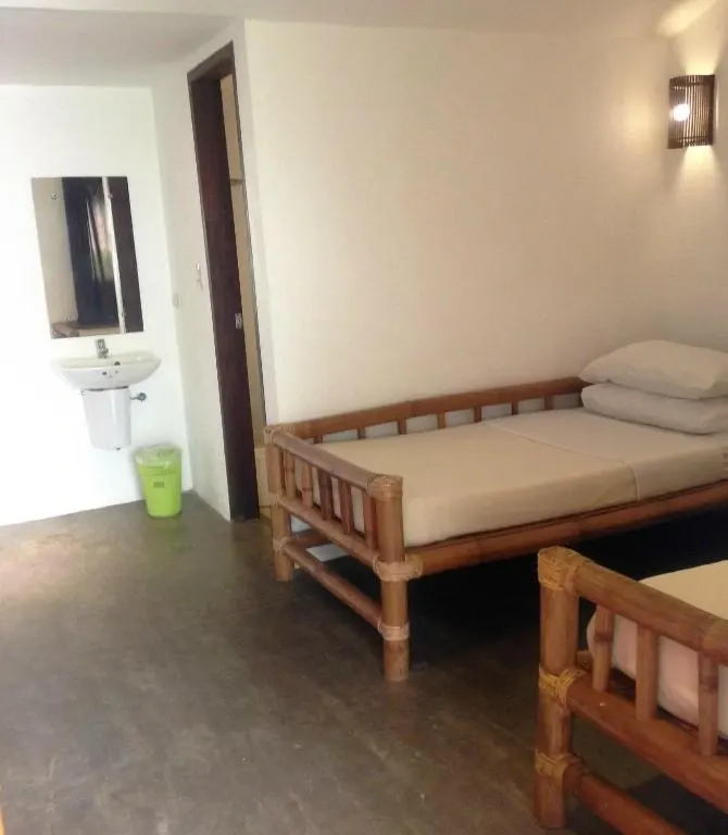 Standard Twin at The Lazy Dog Bed & Breakfast, Balabag, Boracay