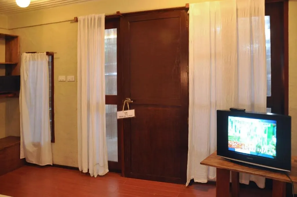 Cottage Queen at The Lazy Dog Bed & Breakfast, Balabag, Boracay
