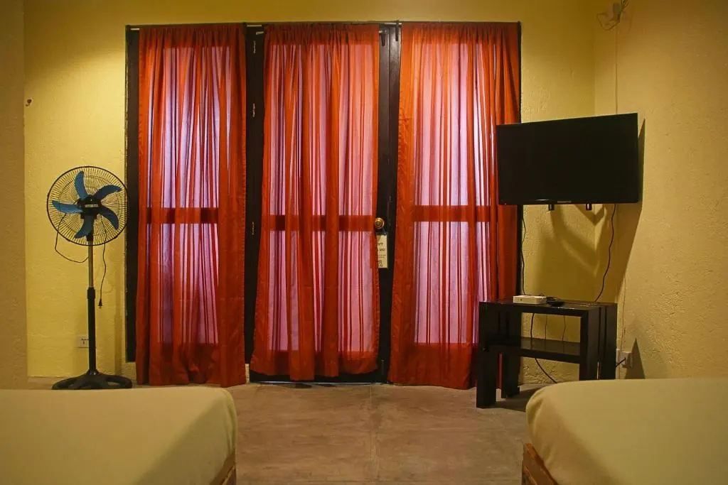 Cottage Twin at The Lazy Dog Bed & Breakfast, Balabag, Boracay