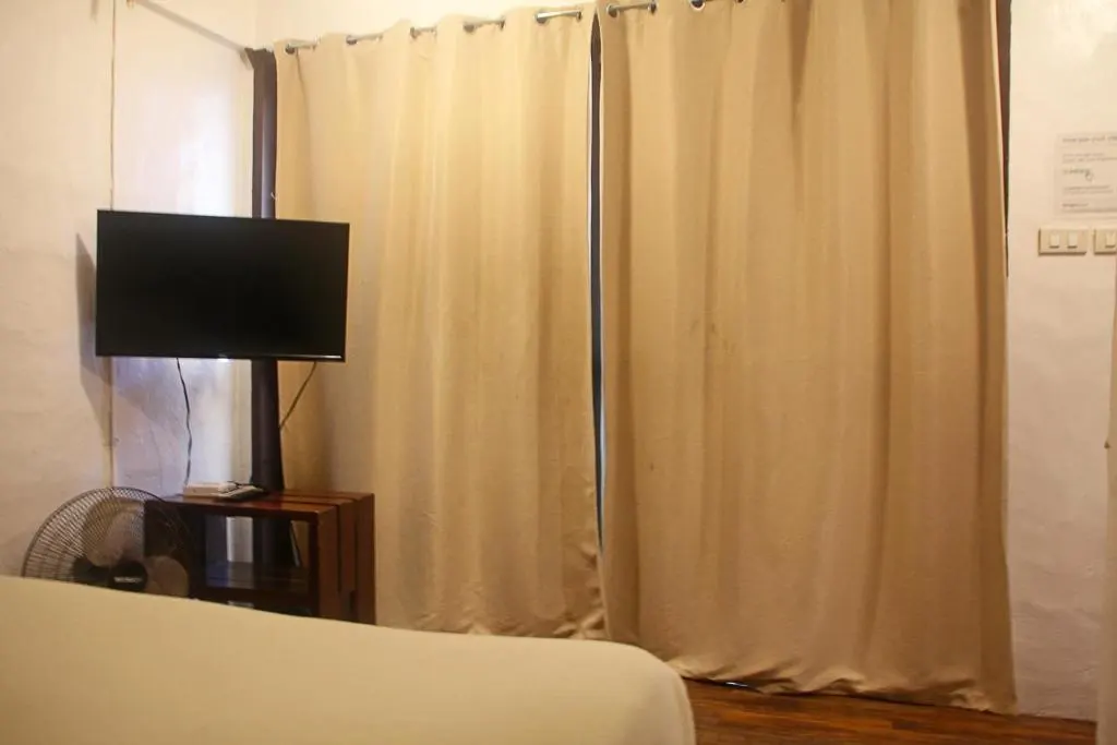Cottage Queen at The Lazy Dog Bed & Breakfast, Balabag, Boracay