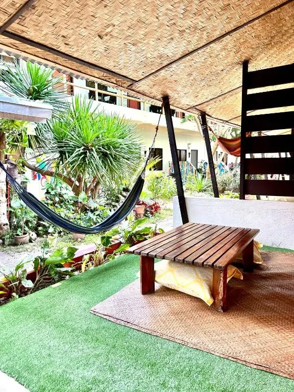 Triple Room at The Lazy Dog Bed & Breakfast, Balabag, Boracay