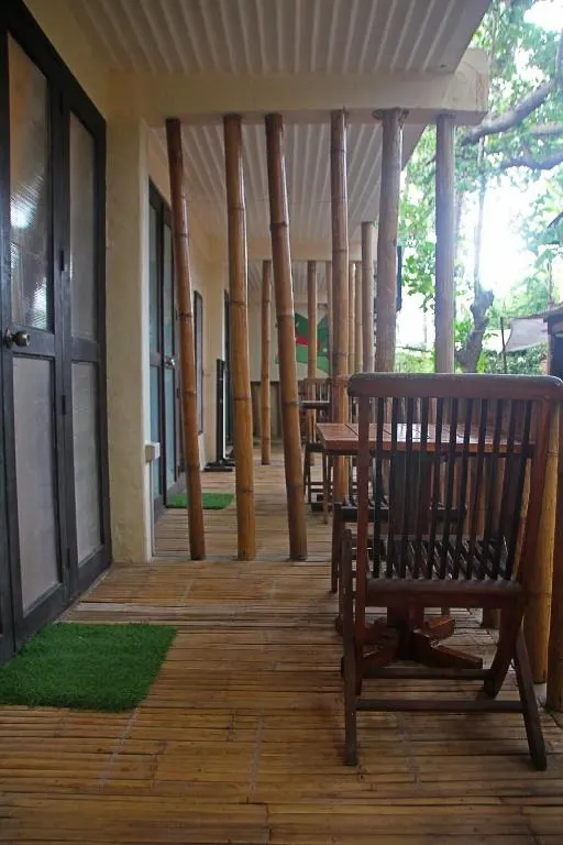 Cottage Queen at The Lazy Dog Bed & Breakfast, Balabag, Boracay