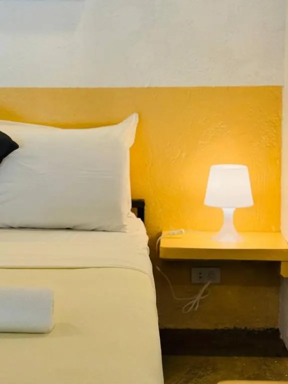 Cottage Queen at The Lazy Dog Bed & Breakfast, Balabag, Boracay