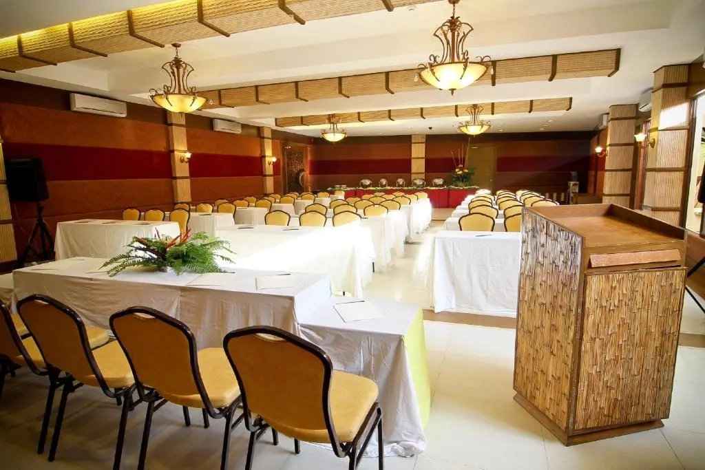 Boracay Tropics Resort Hotel, Boracay — Photo 6