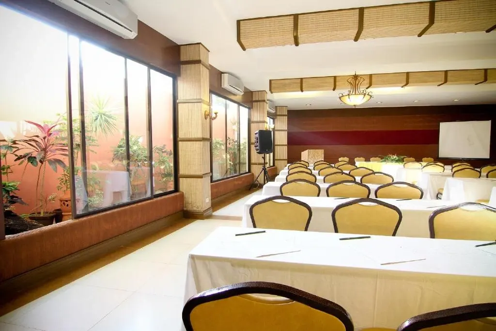Boracay Tropics Resort Hotel, Boracay — Photo 7
