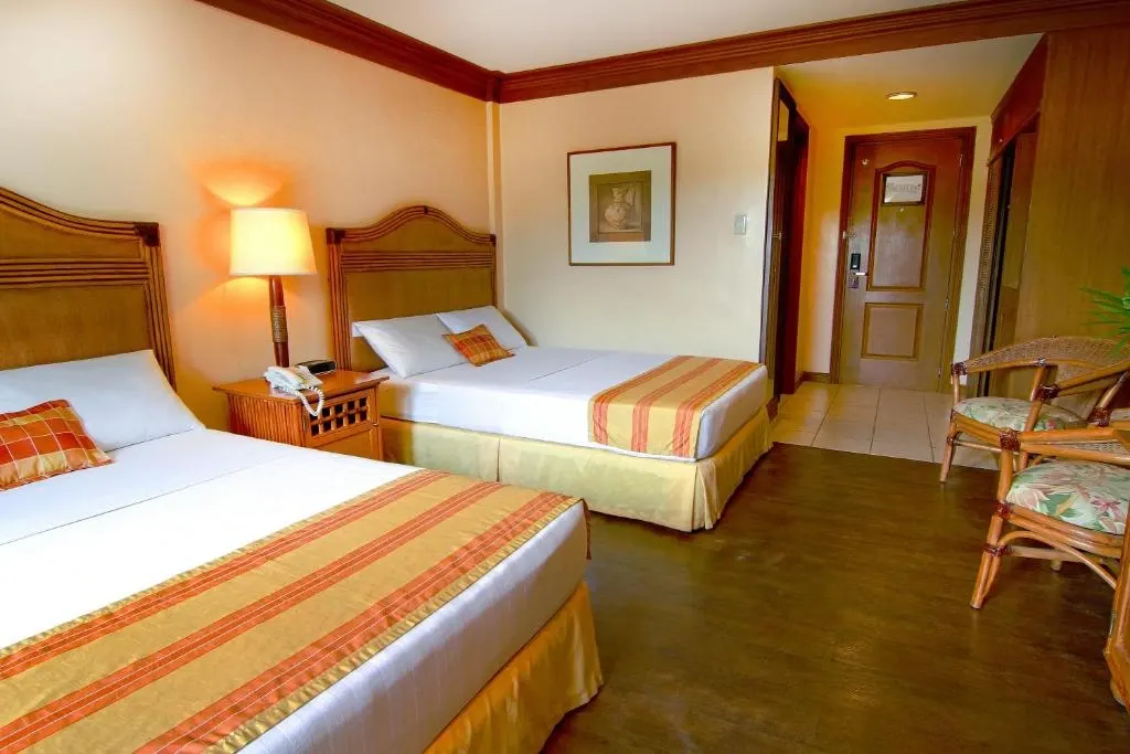 Deluxe Twin at Boracay Tropics Resort Hotel, Boracay