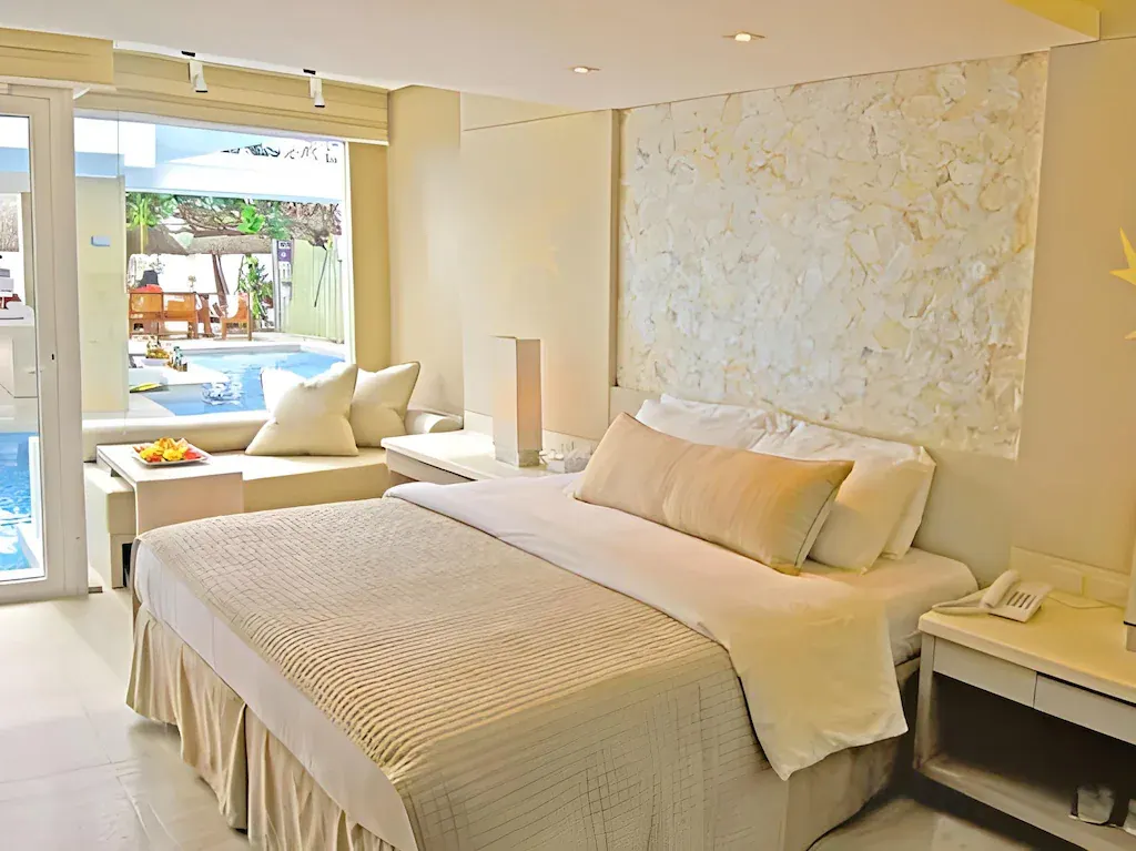 Deluxe Pool Access at Estacio Uno Boracay, Boracay