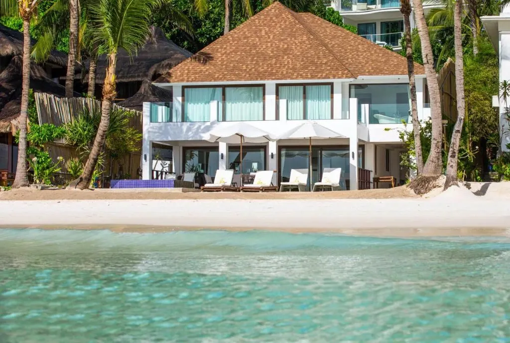 Robinson Beach House Boracay