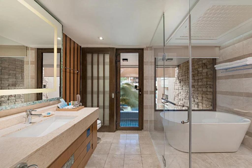 Suite with Plunge Pool