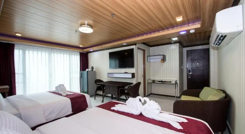 Main Building Premier Partial Sea View Suite at Diamond Water Edge Resort, Boracay