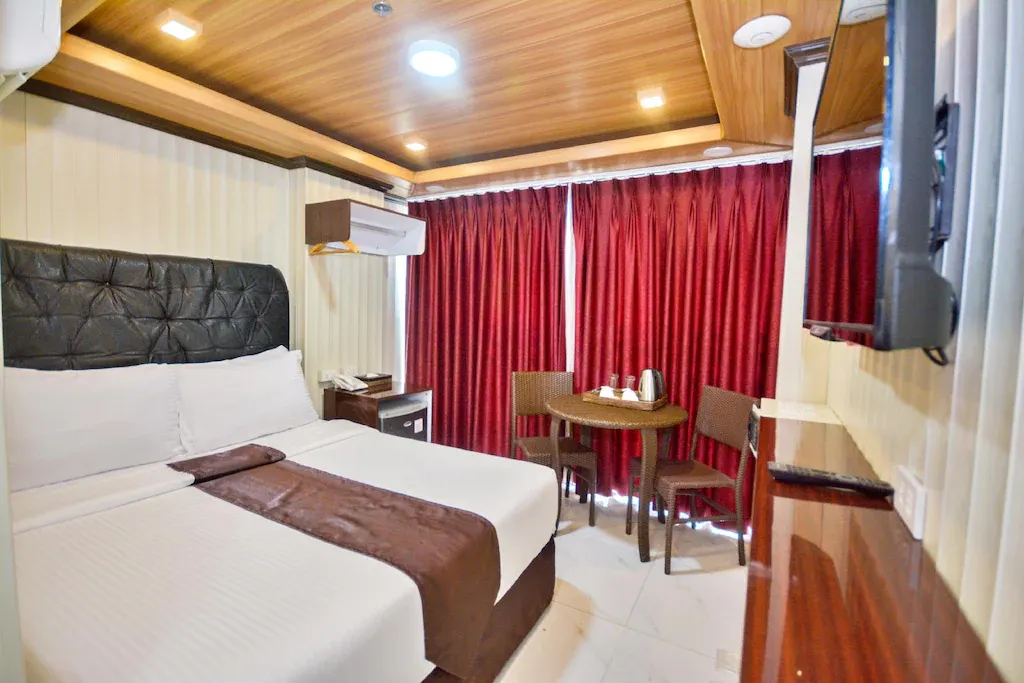 Main Building Standard Room with Partial View at Diamond Water Edge Resort, Boracay