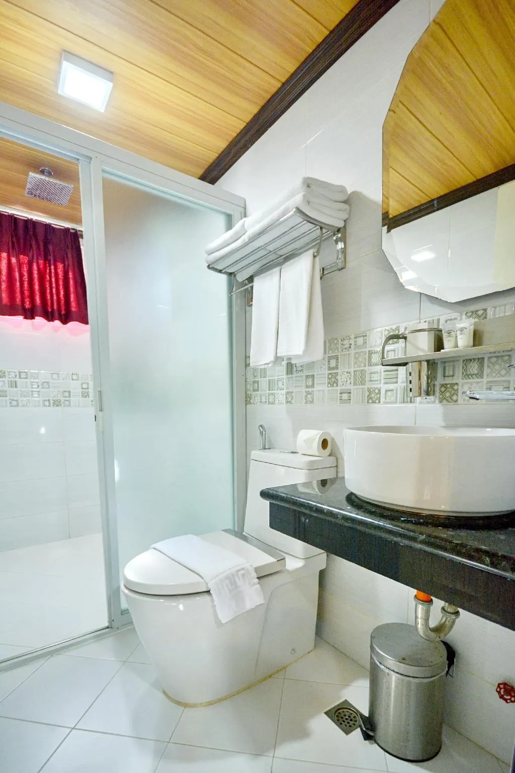 Main Building Premier Partial Sea View Suite at Diamond Water Edge Resort, Boracay