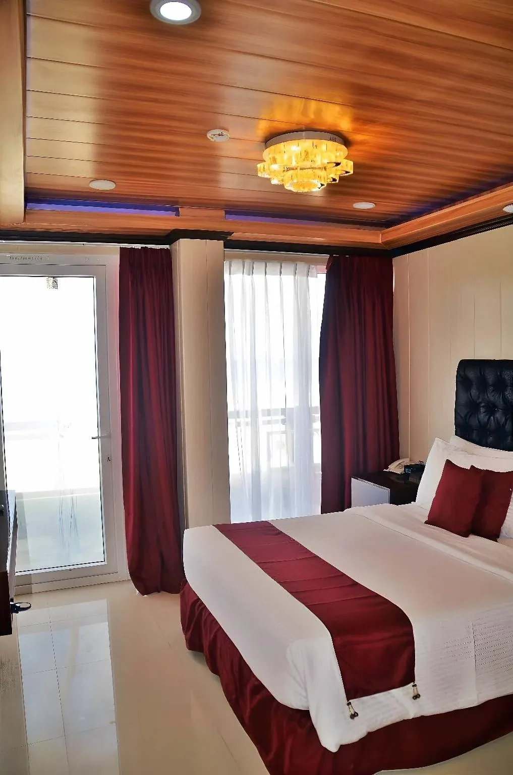 Deluxe Beachfront Suite at Diamond Water Edge Resort, Boracay