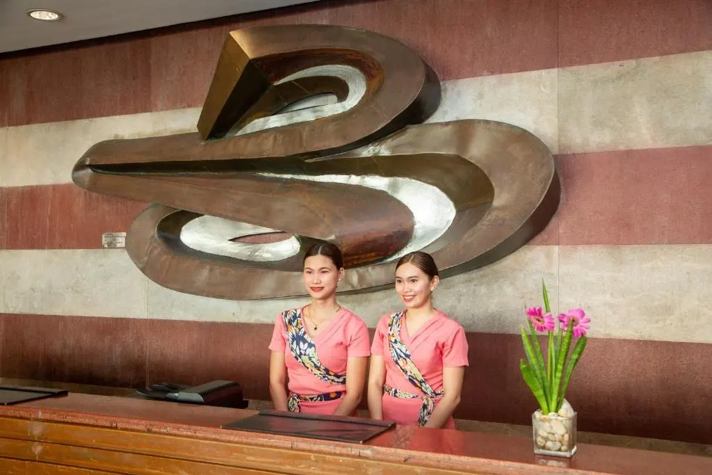 Crown Regency Beach Resort, Boracay — Photo 28
