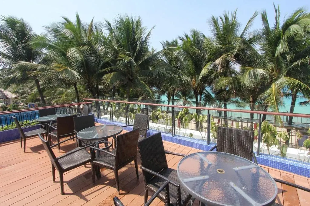 Crown Regency Beach Resort, Boracay — Photo 5
