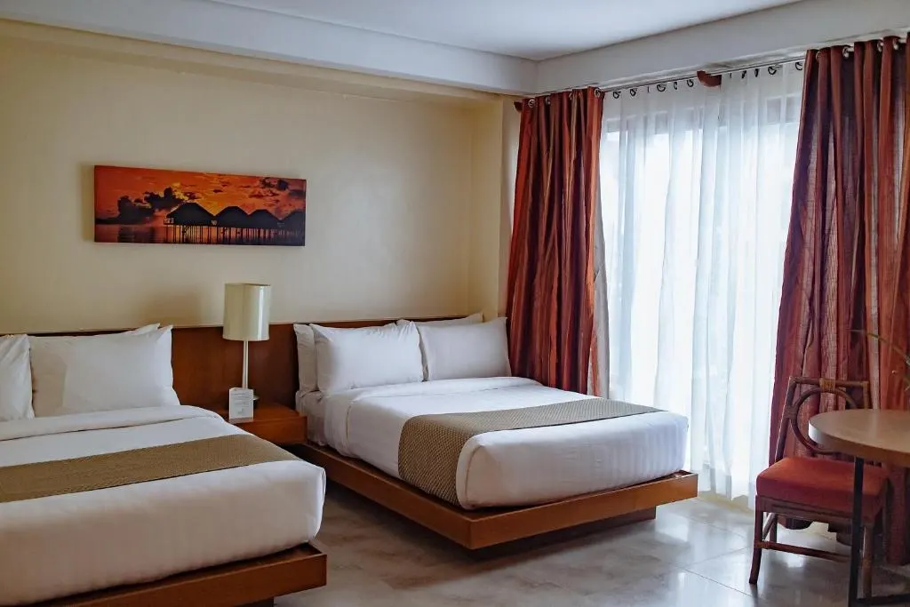 Executive Deluxe at Crown Regency Beach Resort, Boracay