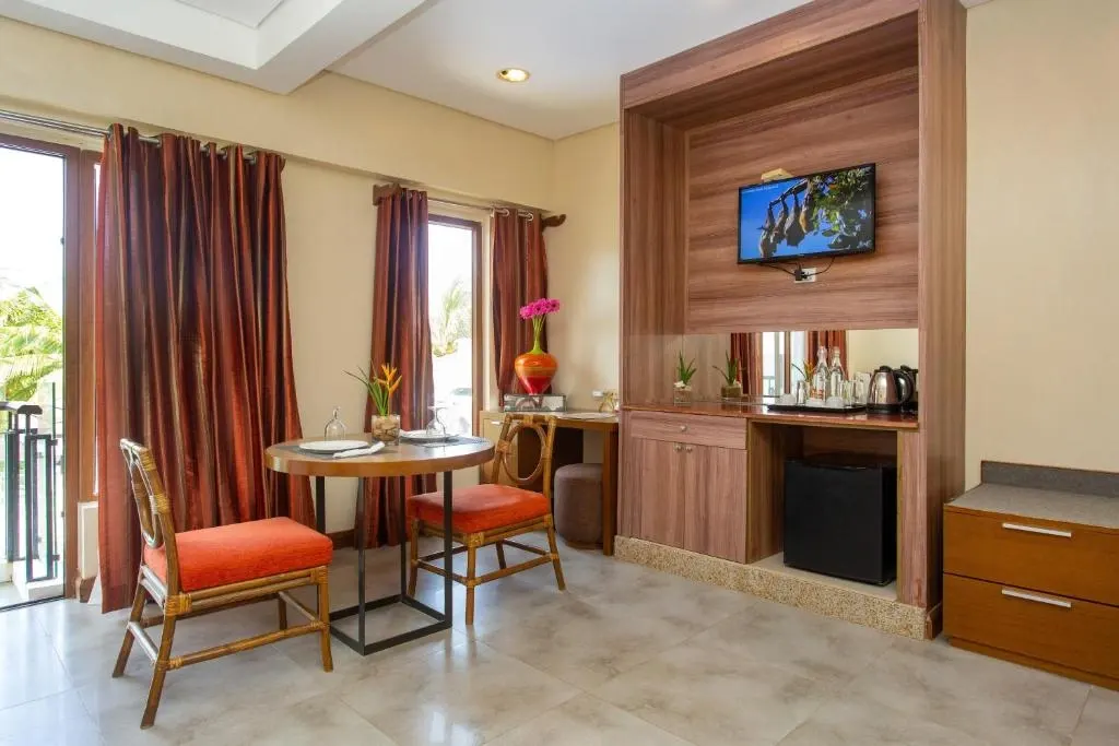 Executive Deluxe at Crown Regency Beach Resort, Boracay