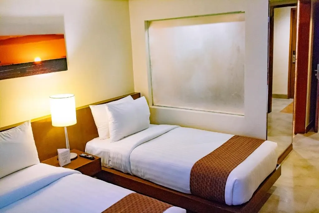Deluxe Room at Crown Regency Beach Resort, Boracay