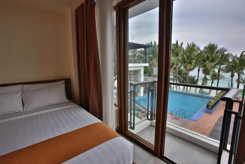 Executive Deluxe at Crown Regency Beach Resort, Boracay