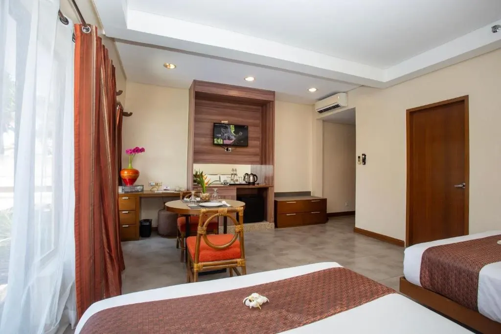 Executive Deluxe at Crown Regency Beach Resort, Boracay