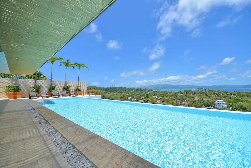 Infinity pool looking out over the island