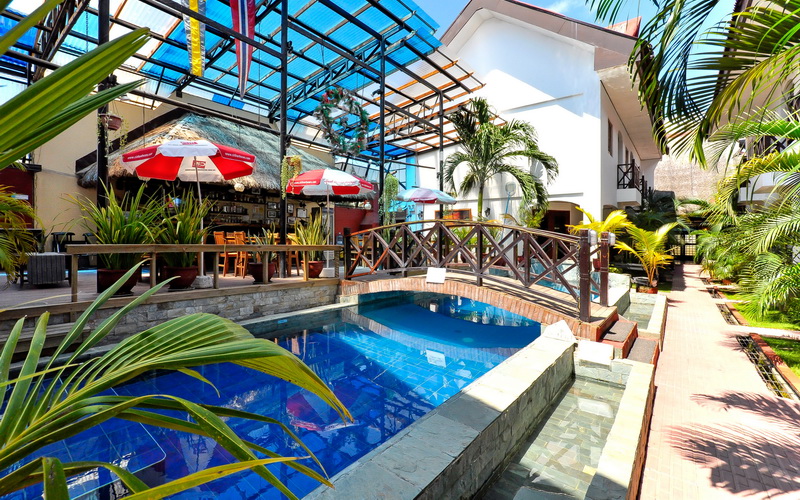 nirvana hotel and hostel cancun